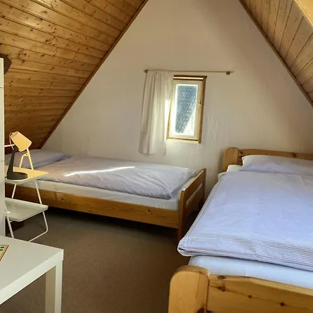 Dreimaedelshaus *