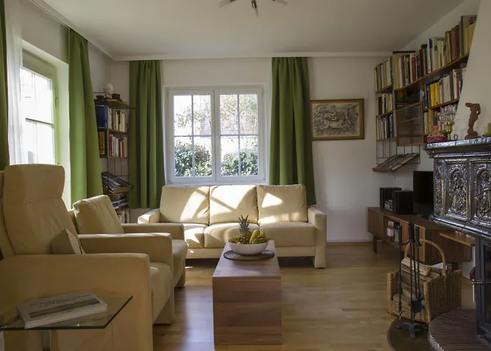 Dreimaedelshaus Uhldingen-Mühlhofen